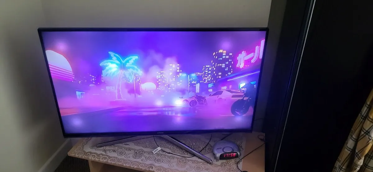 Samsung Smart tv 40" for sale! - Image 2