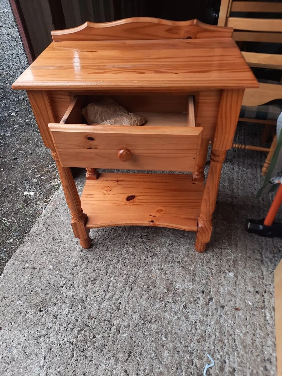 Occasional table - Image 3