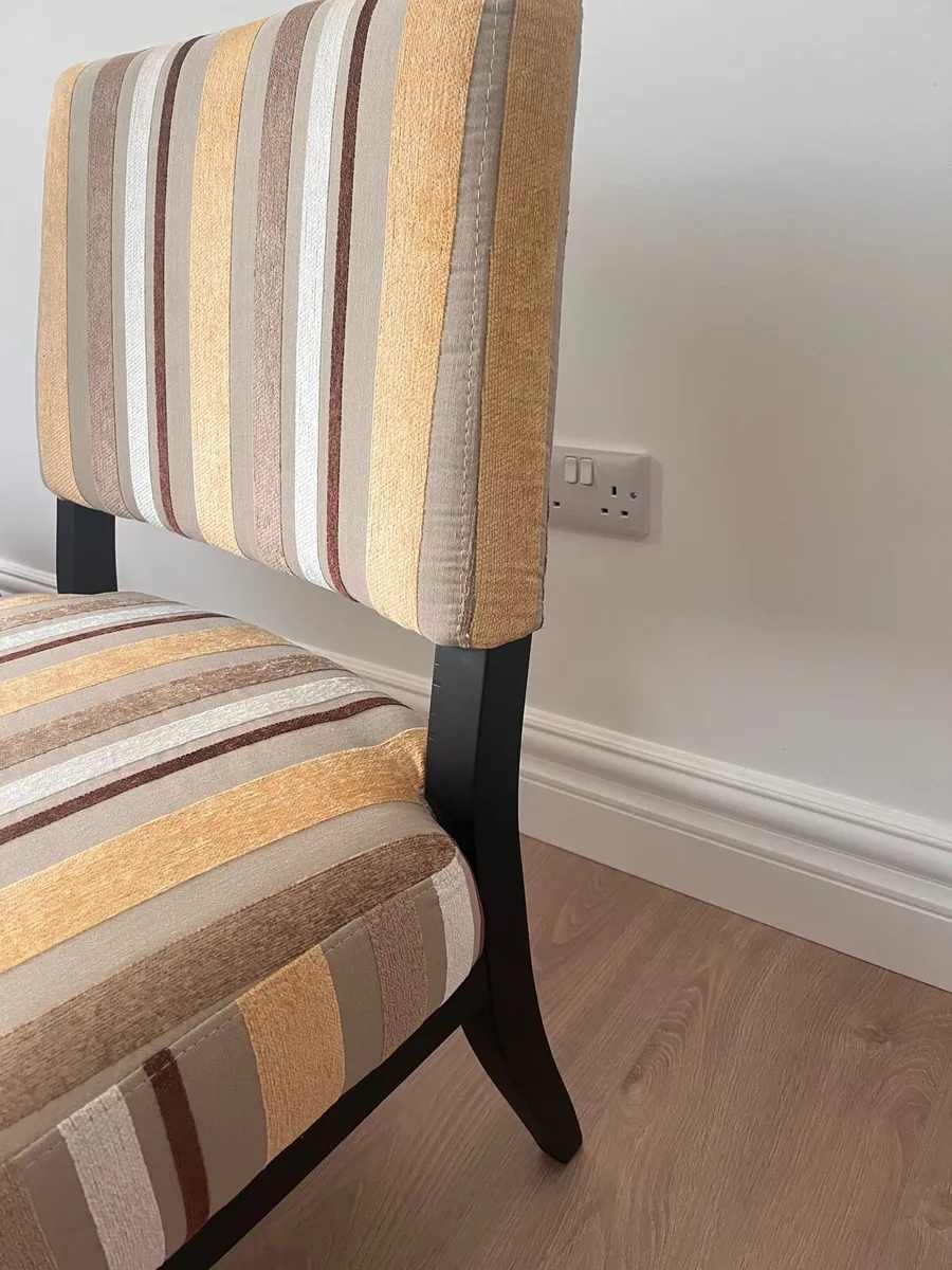 Occasional chair - Image 2