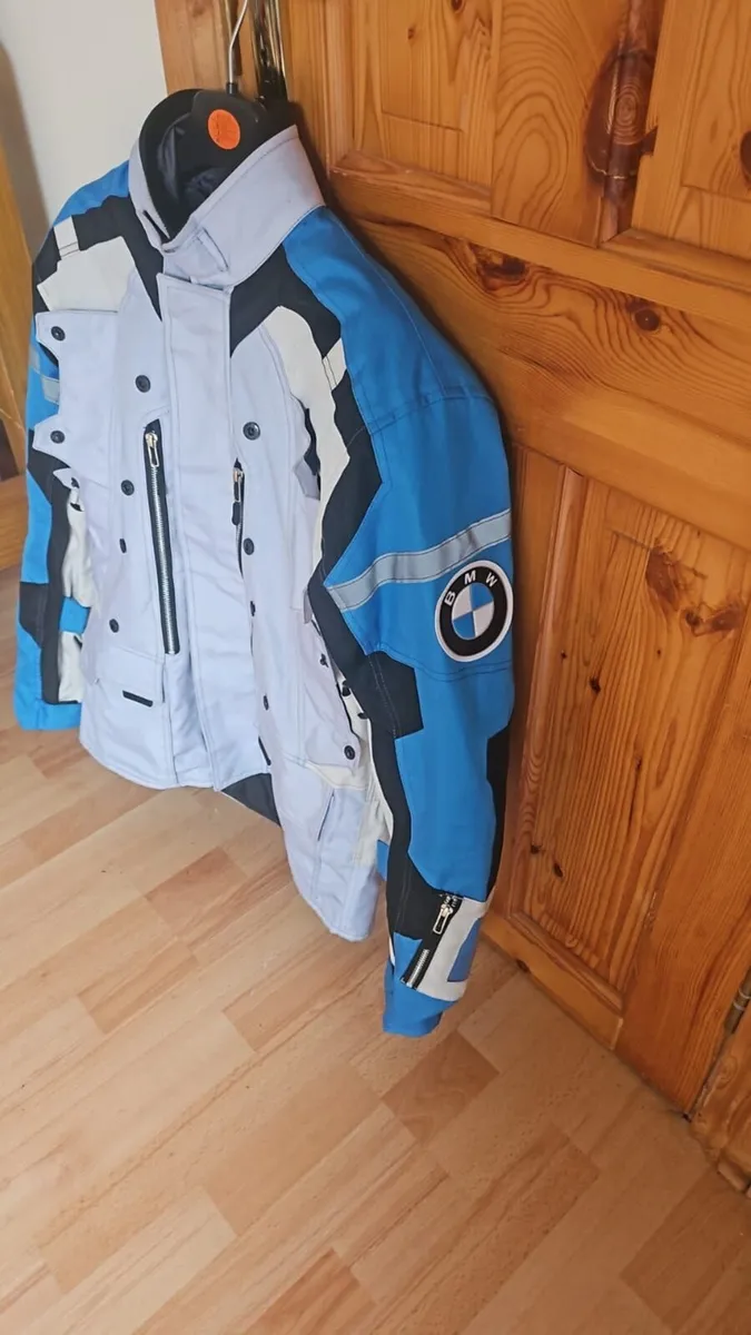 Motorbike Helmet, BMW Jacket, Boots & Gloves - Image 4