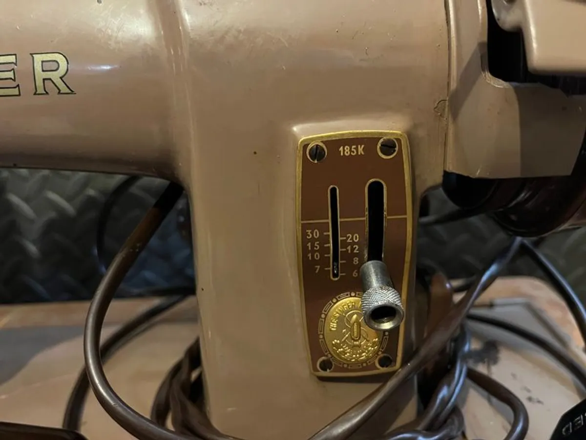Singer 185K Sewing Machine For Sale - Image 3