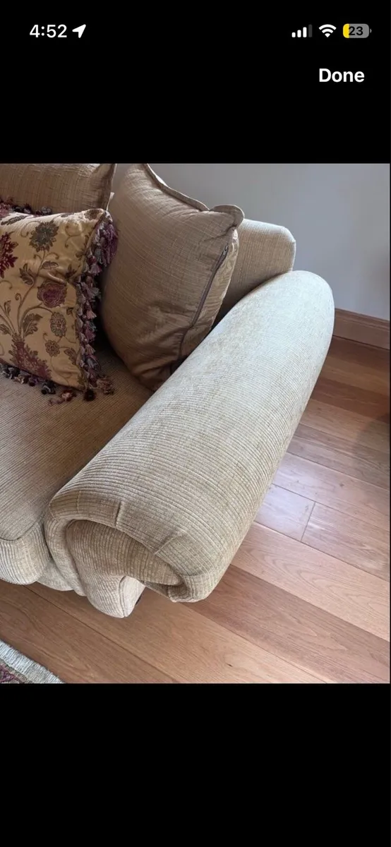 Pillow back grande sofa - Image 4
