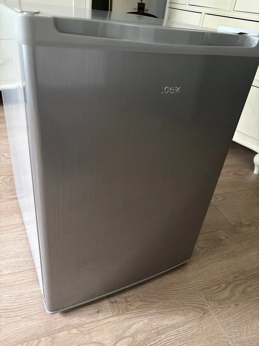 Mini Fridge - Image 1