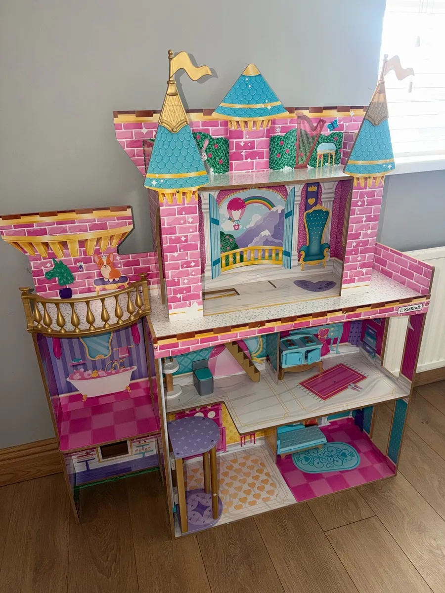 Doll house - Image 2