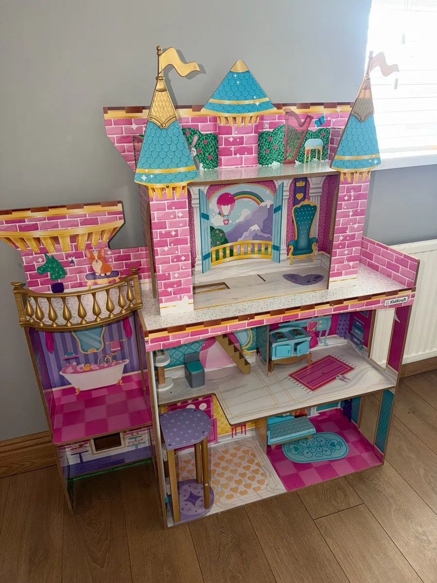 Doll house - Image 3