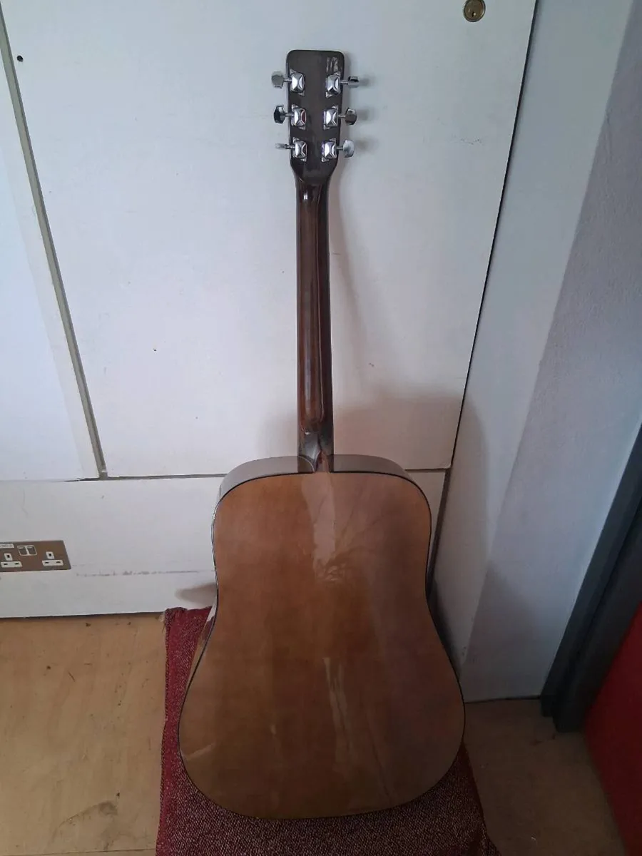 Guitar - Image 2