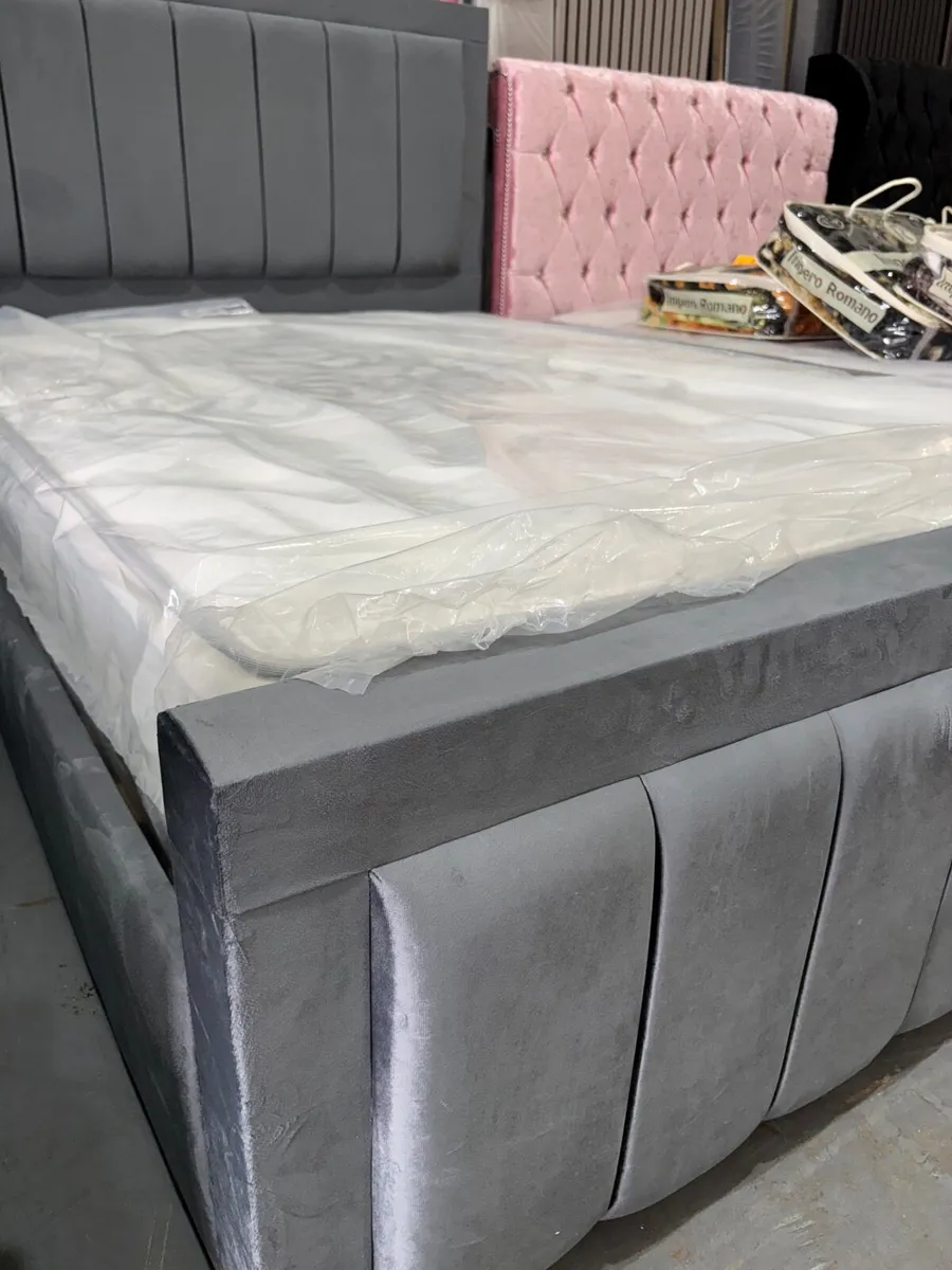 Beds and mattresses - Image 1
