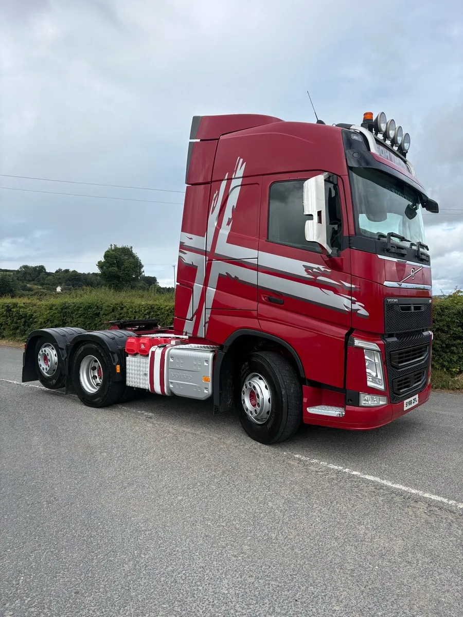 Volvo FH460 Tag Lift - Image 1