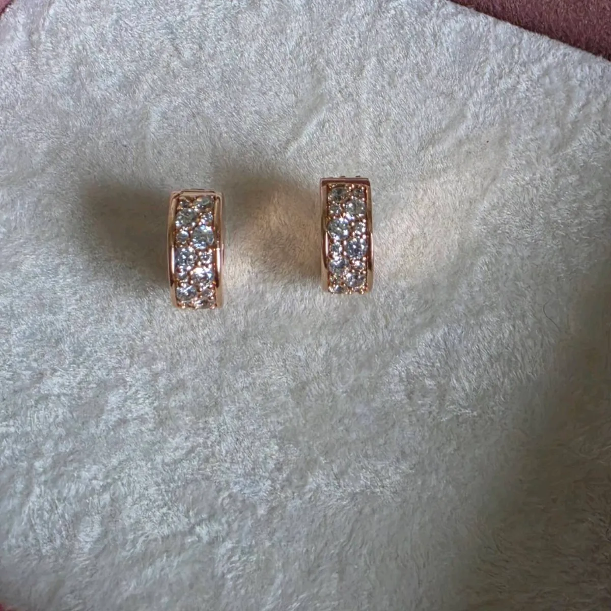 Pandora rose gold clips with sparkling clear stone - Image 2