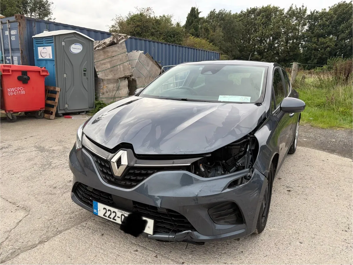 2022 Clio 1lt Cat ‘D’ Light Damage 74000 kms - Image 2