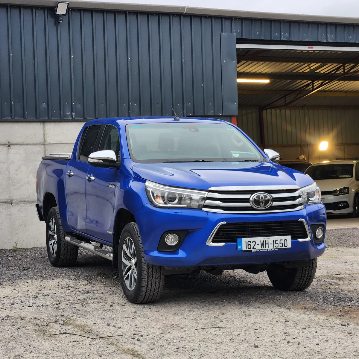 162 Toyota Hilux 2.4 invincible - Image 4