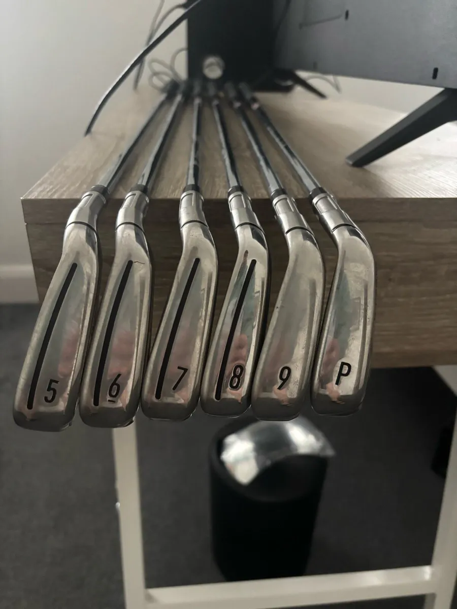 Taylor made sim 2 max golf irons - Image 1
