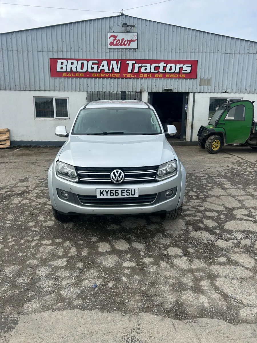 2017 Volkswagen Amarok - Image 2