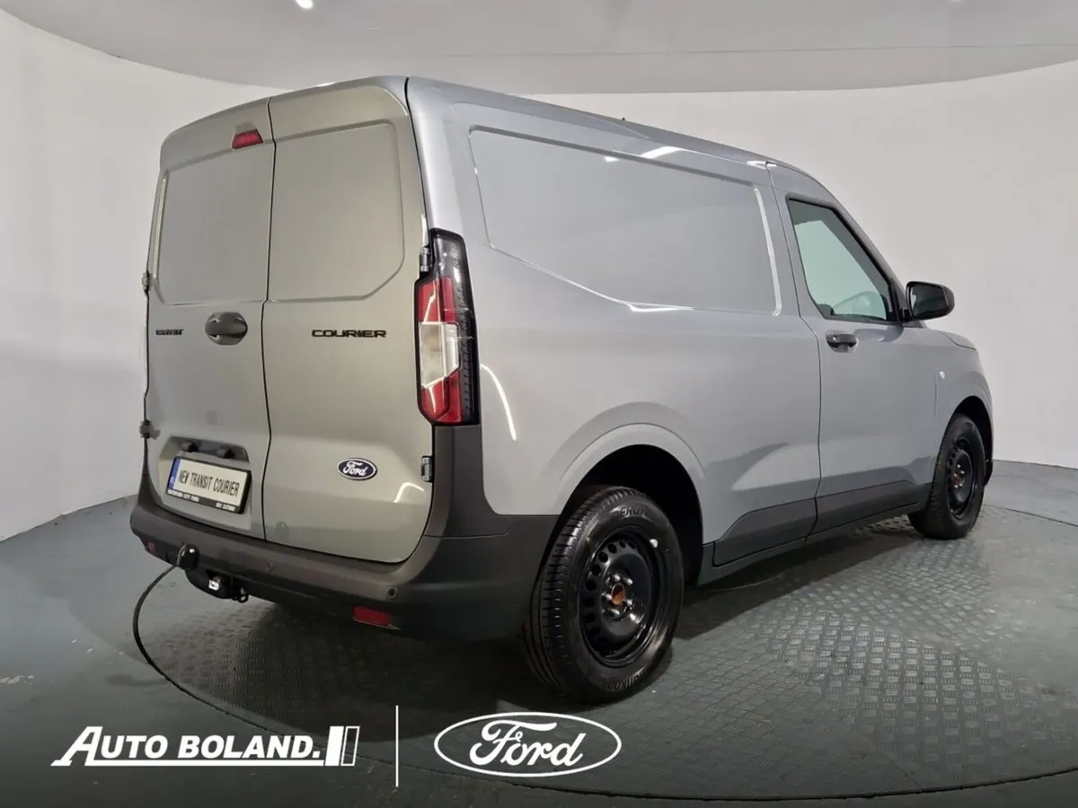 Ford Transit Courier Trend 1.5L EcoBlue 100PS Manu - Image 4