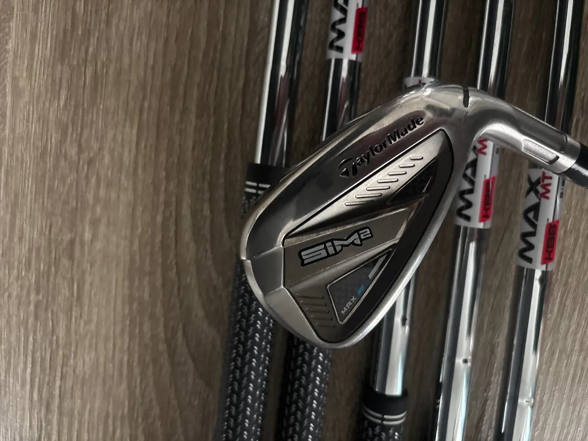 Taylor made sim 2 max golf irons - Image 3