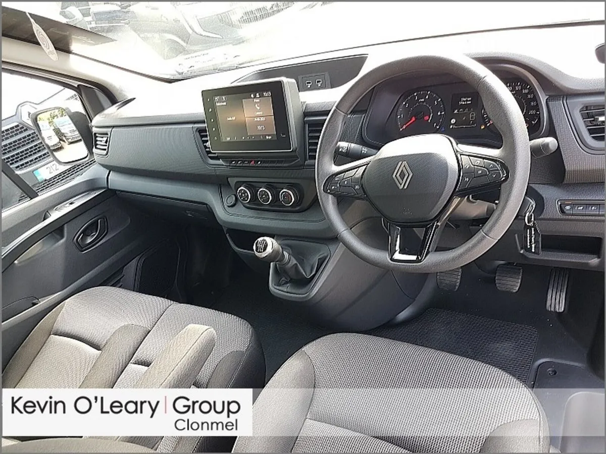 Renault Trafic LL30 ADVANCE BLUE DCI 130 - Image 2