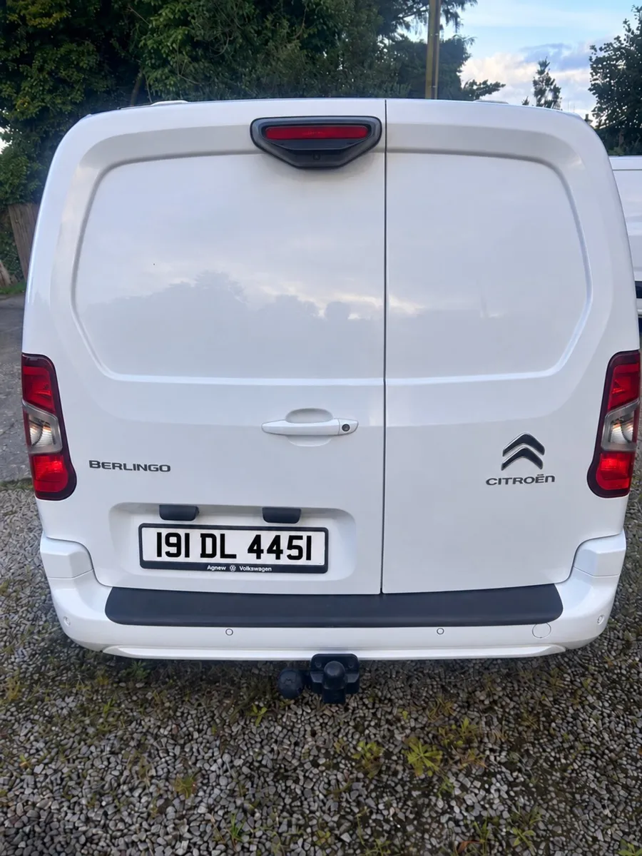 191 Citeron Berlingo (top spec) - Image 4