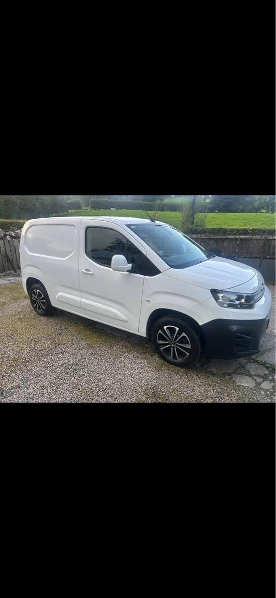 191 Citeron Berlingo (top spec) - Image 1