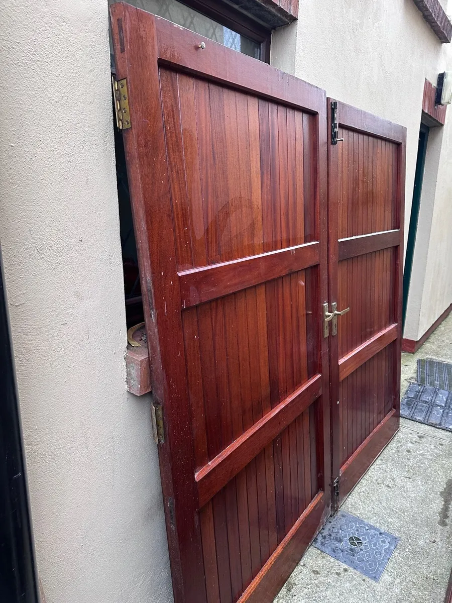 Solid teak doors and frame - Image 2