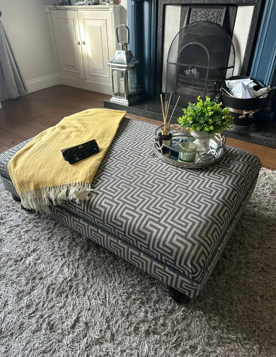 Finline Furniture Sofa Set, Chair & Ottoman - Image 4