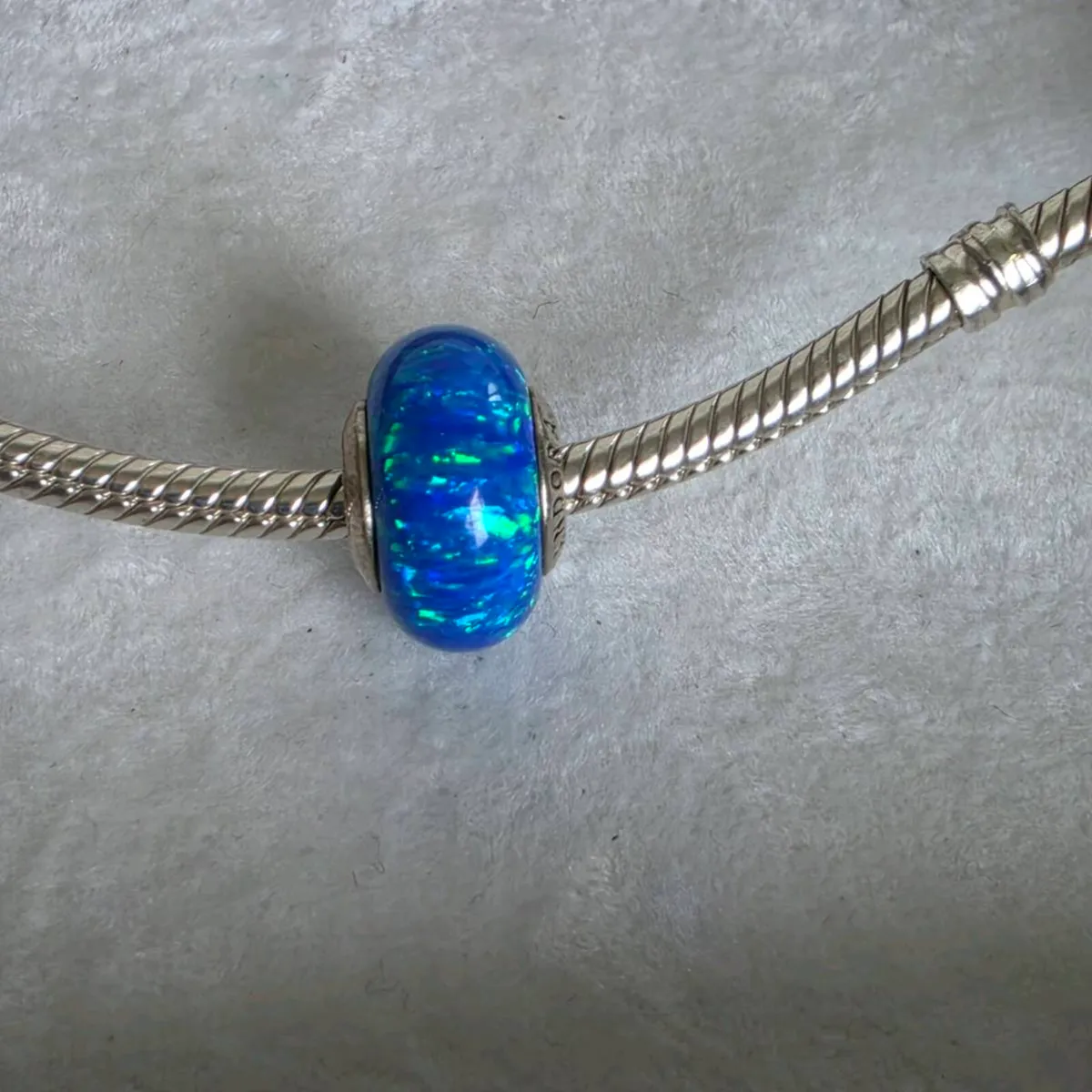 Pandora murano glass bead charm Opalescent - Image 2