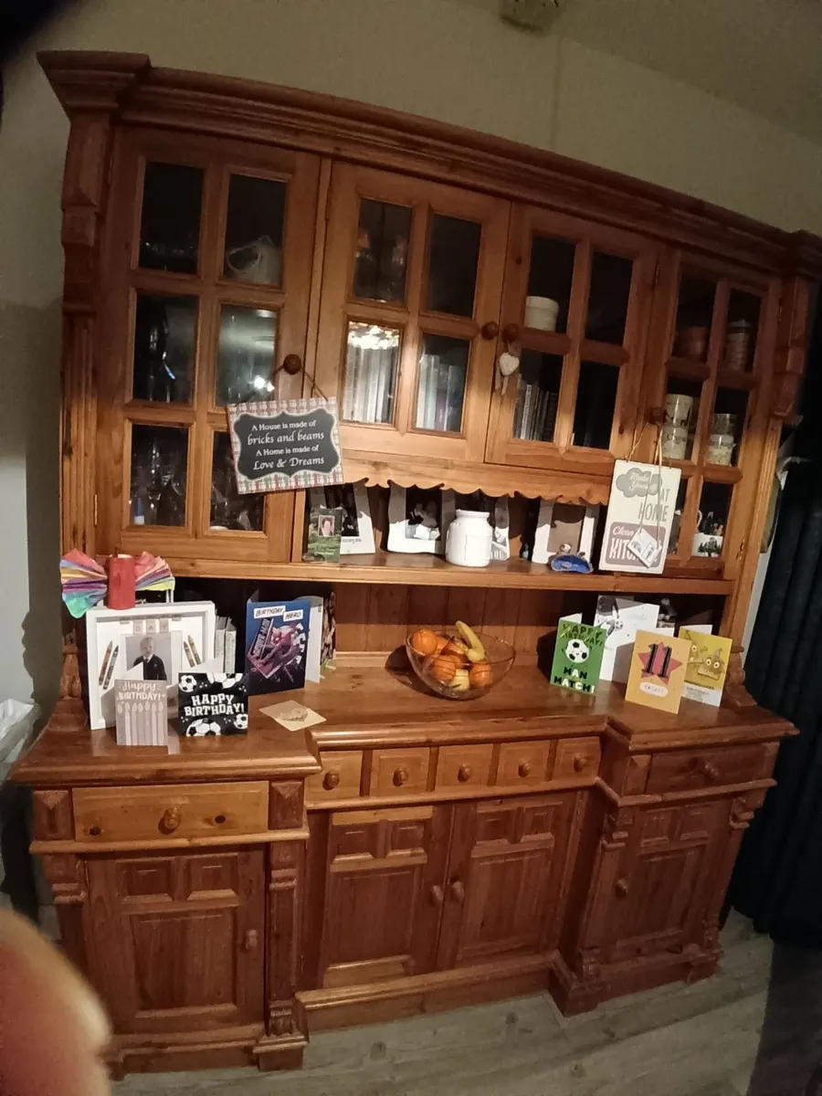 Dresser - Image 1