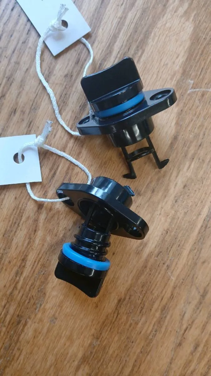 New boat bungs - Image 1