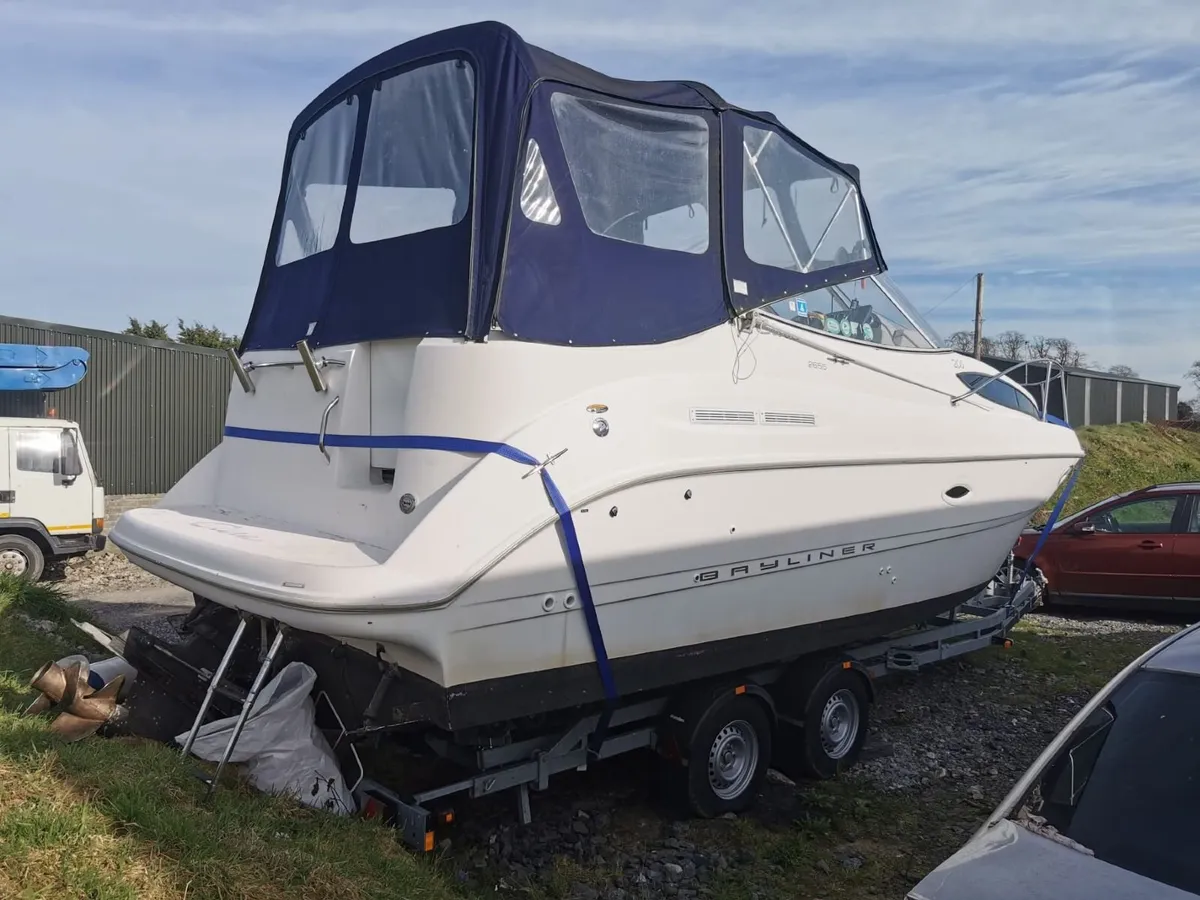 BAYLINER CIERA 2655 5.7 MERCRUISER - Image 2