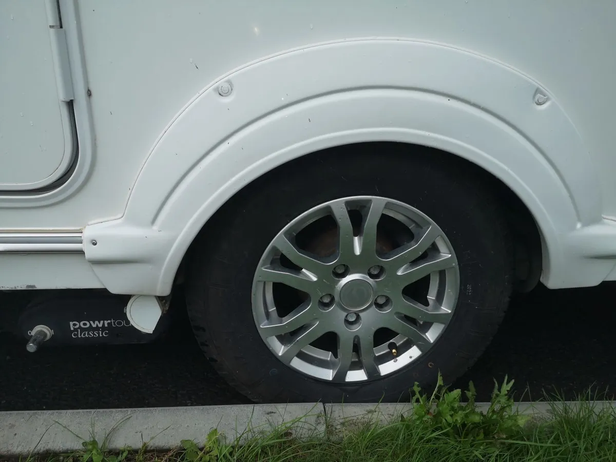 Caravan - Image 3