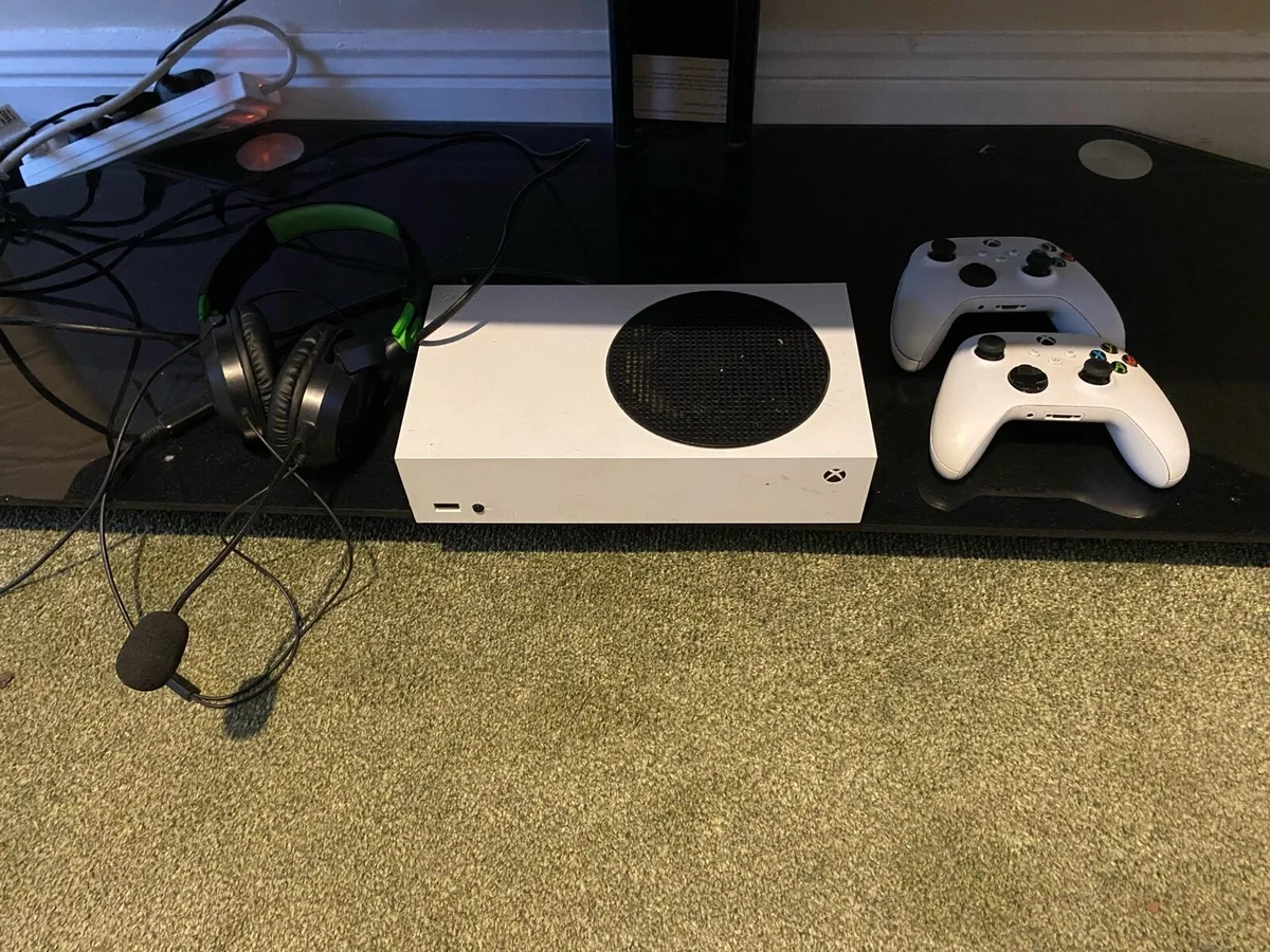 Xbox Series S Bundle