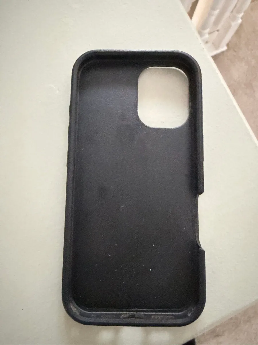 I phone 16 - Image 4