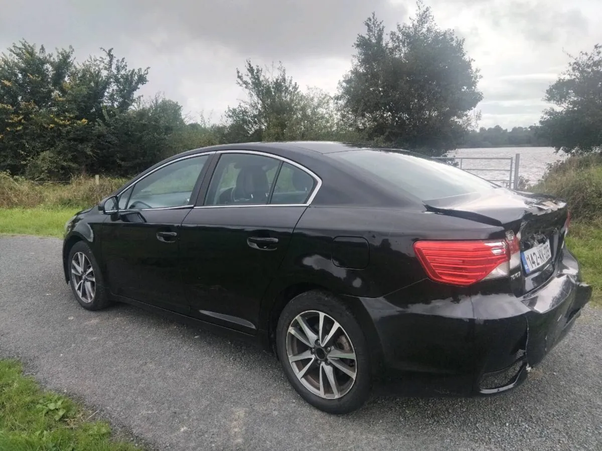 2014 Toyota Avensis Automatic - Image 3