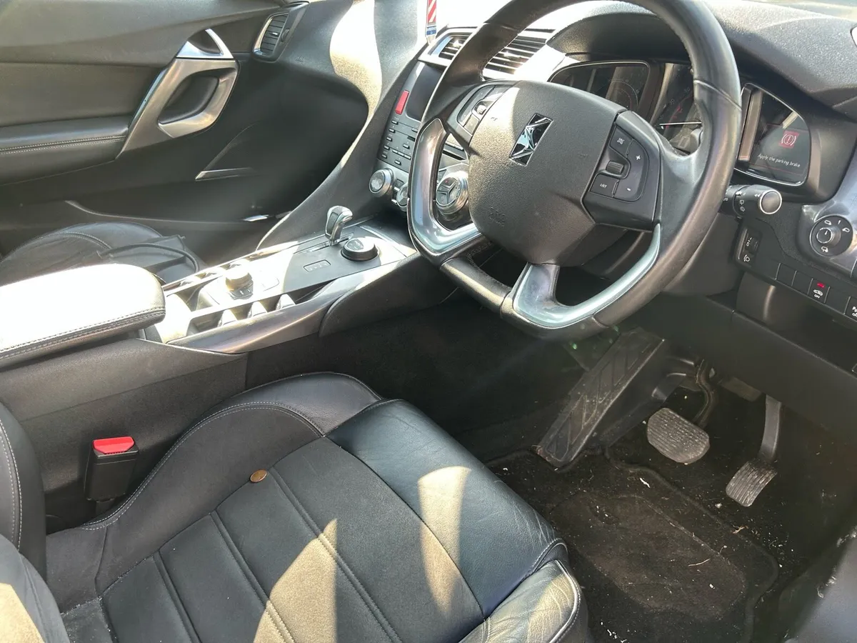 Citreon ds5 hybrid diesel 4x4 - Image 4