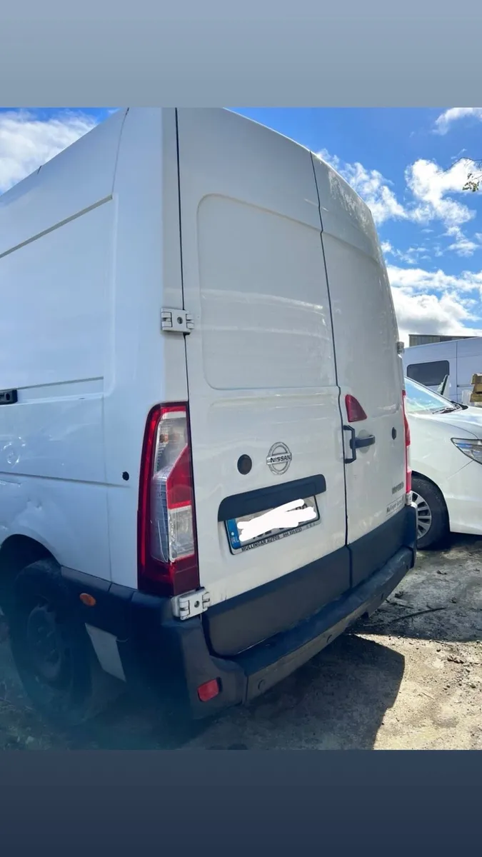 152 Nissan nv400 - Image 2