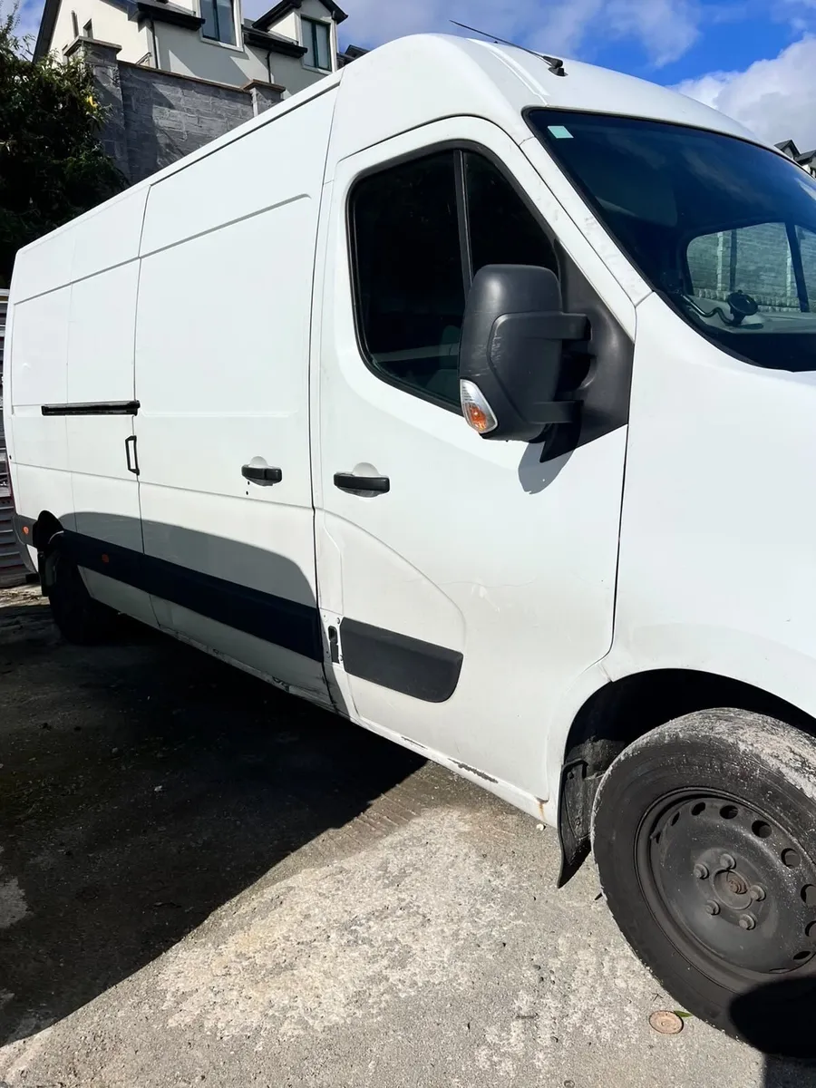 152 Nissan nv400 - Image 3