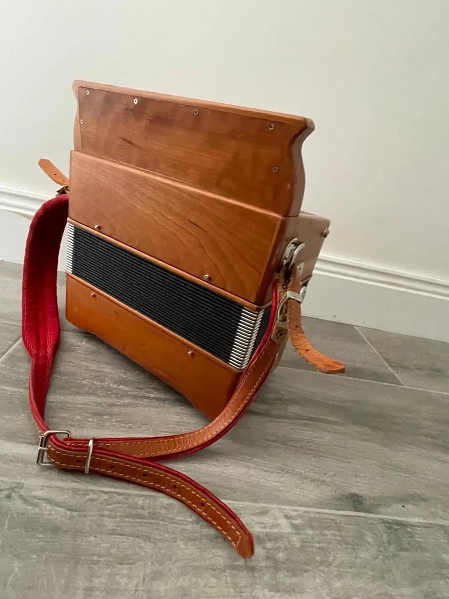 Garvey Button Accordion - Image 4