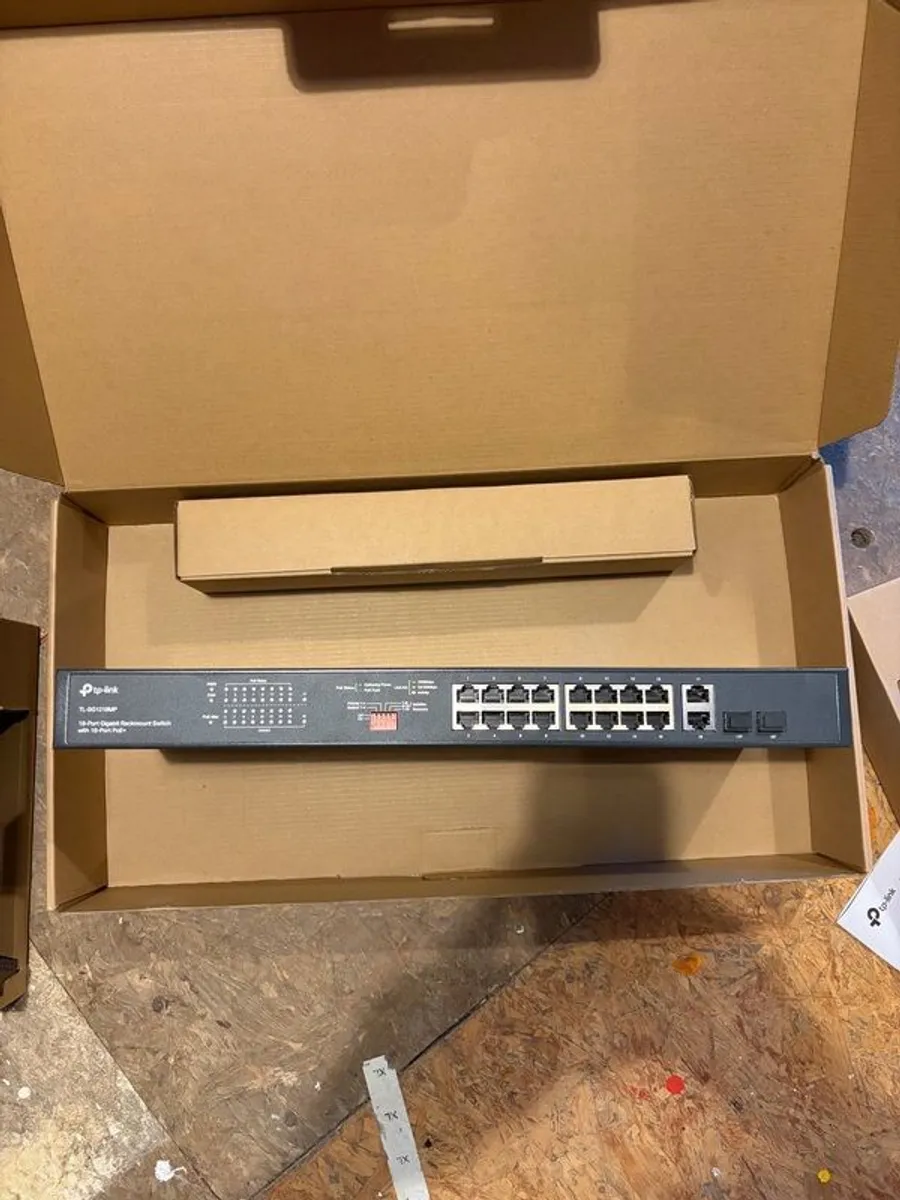 TP link Network switch - Image 3