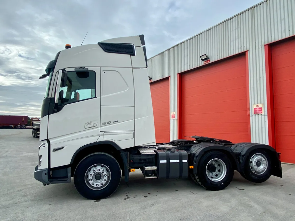2022 Volvo FH 500 6x2 Tag Axle - Image 4