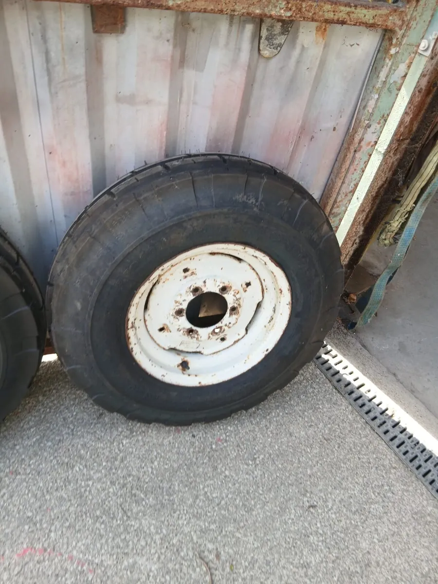 Ford 4000 5000 70000 - Image 3
