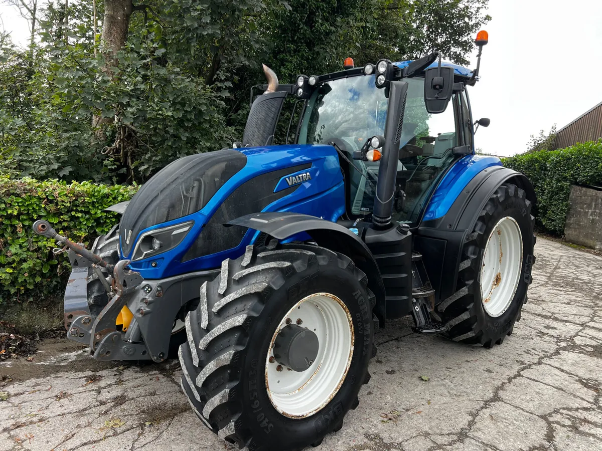 2015 Valtra T234 Versu - Reverse Drive - Image 1