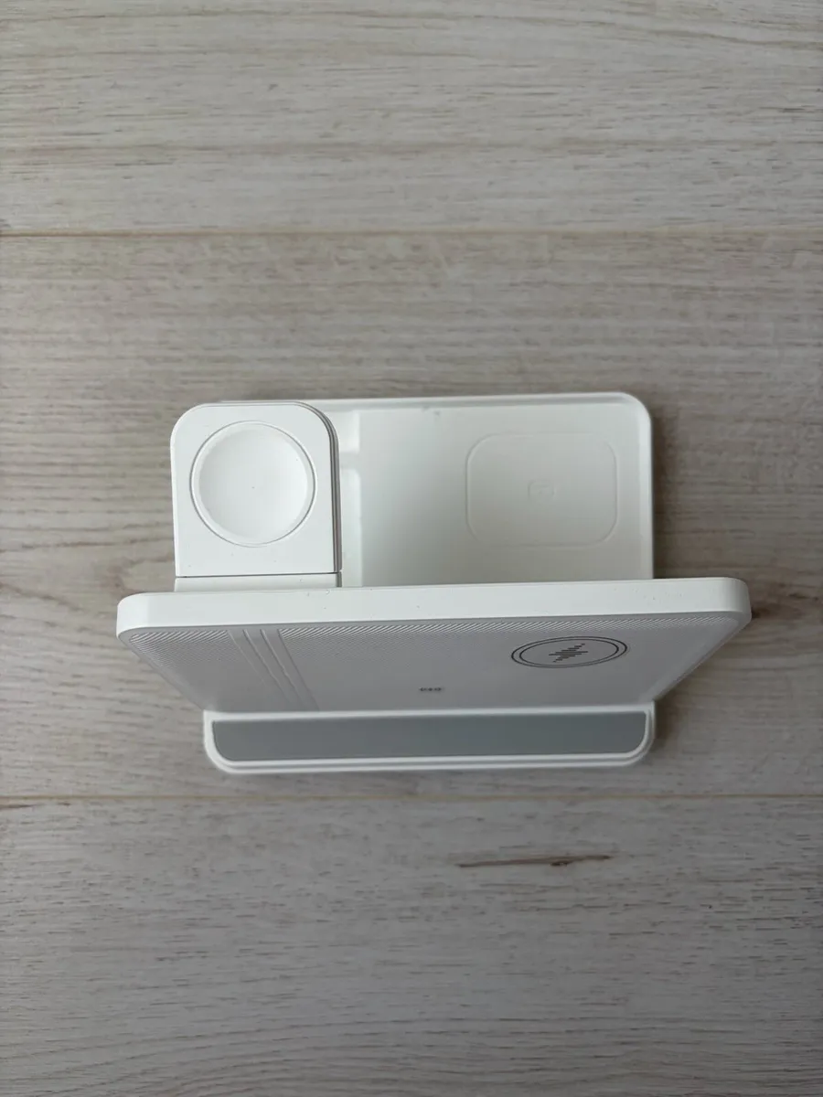 Fast  Wireless Charger 3 in 1 NEW - Image 2