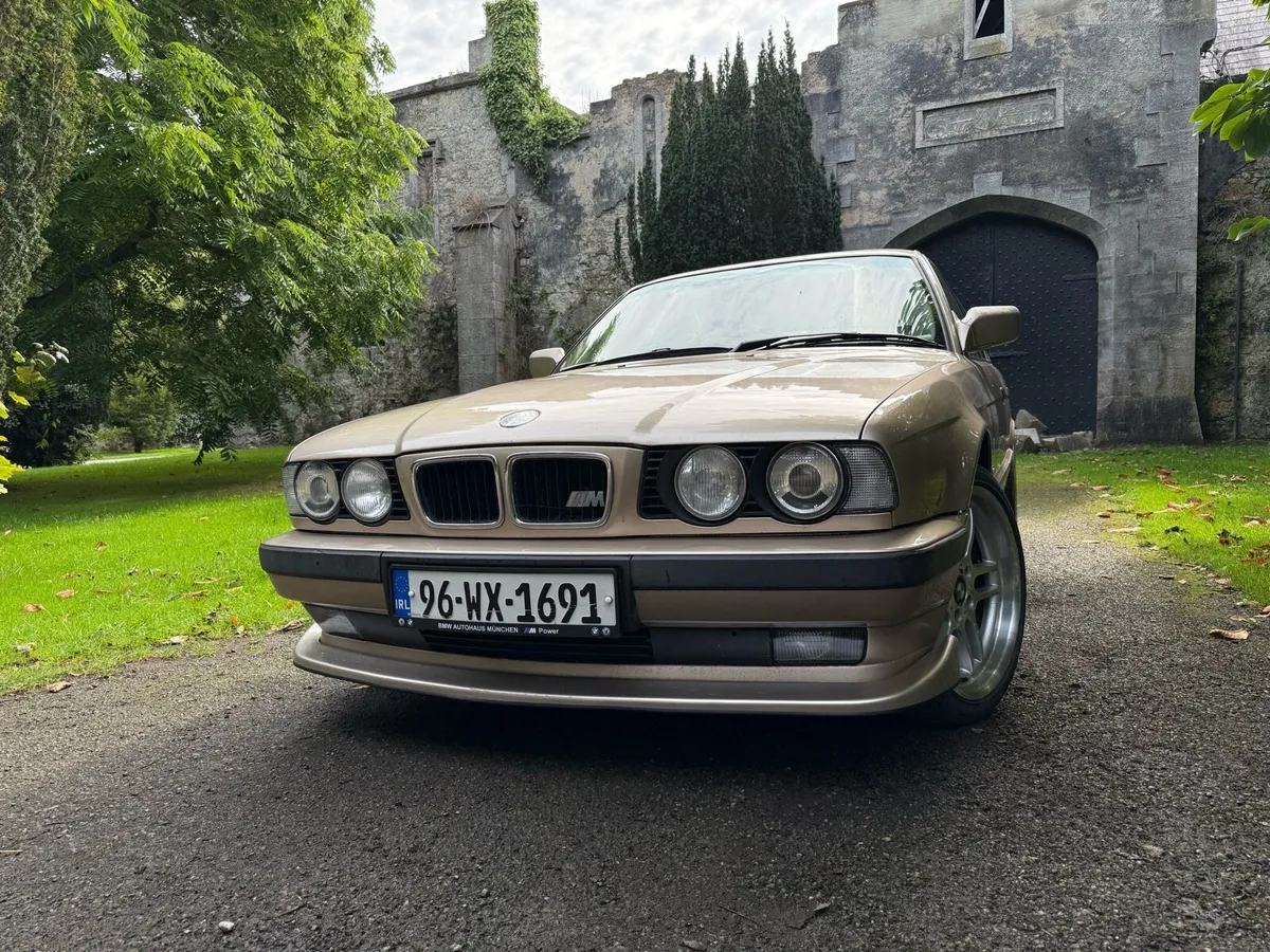 1996 BMW E34 520i Manual - Image 2