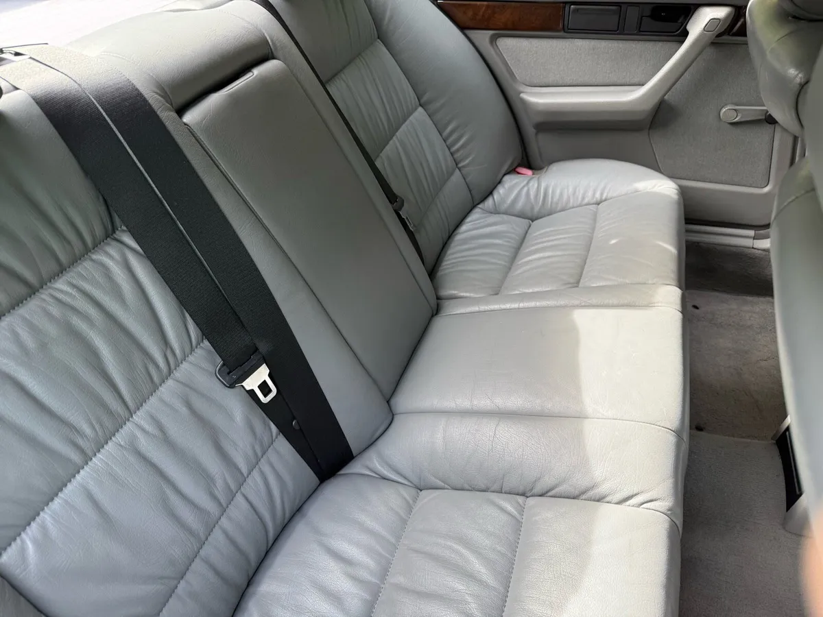 1996 BMW E34 520i Manual - Image 4