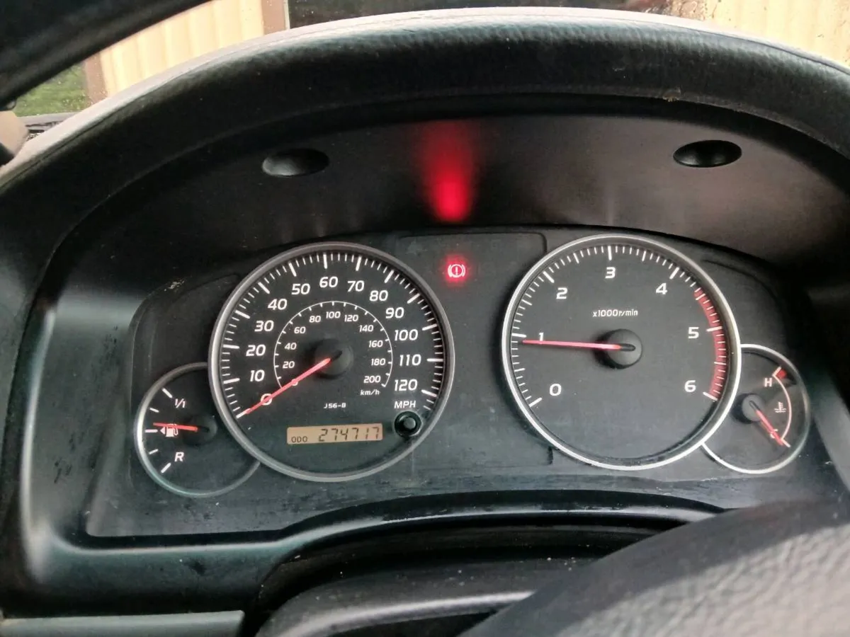Toyota landcruiser - Image 4