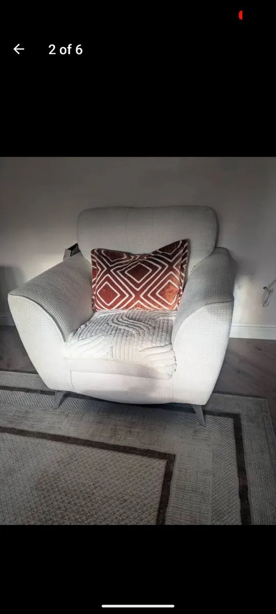 Arm chair DFS - Image 2