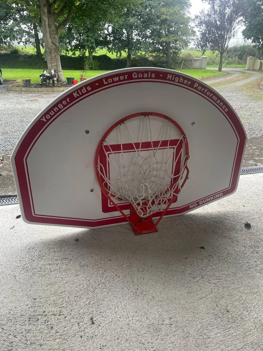 Mini basketball rings - Image 1