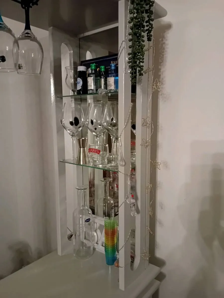 Home  Bar - Image 4