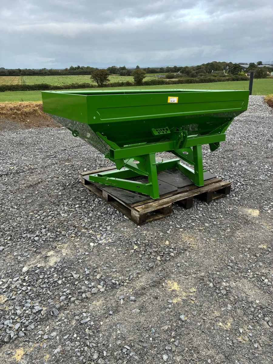 Amazone ZAM 1501 hopper - Image 1