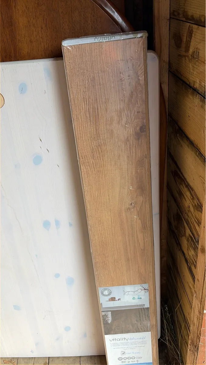 laminate floor x1 pack €10 - Image 2