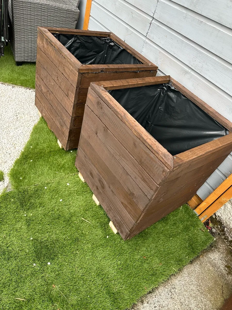 Handmade Garden Planters - Image 3